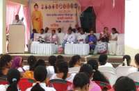 महात्मा बुद्ध के बताए मार्ग पर चलें