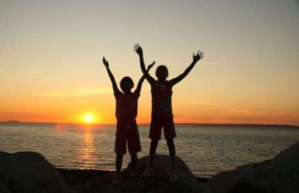 religion and spirituality,dharma karma,inspirational story in hindi,motivational story in hindi,how to live happy life, happy girl, meditation