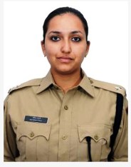 इस महिला आईपीएस से थर-थर कांपते हैं अपराधी, रवीना को मिली कानपुर साउथ की जिम्मेदारी