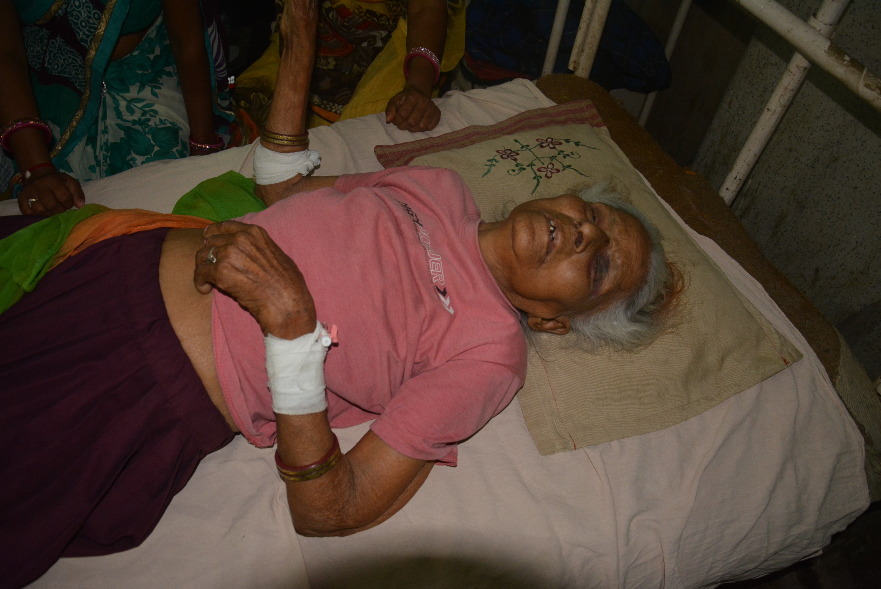 Bull attack on old lady in alwar