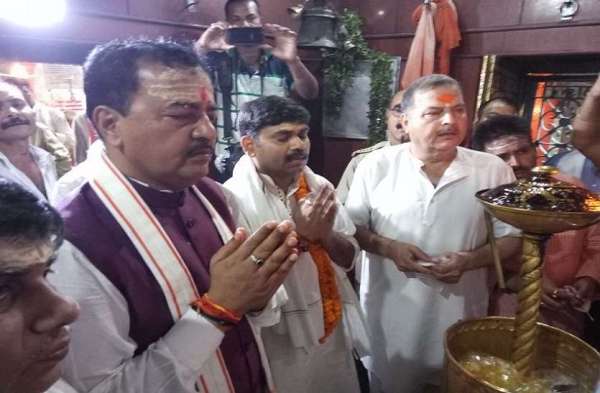 डिप्टी सीएम केशव प्रसाद मौर्या ने काशी विश्वनाथ व बाबा काल भैरव मंदिर में किया दर्शन