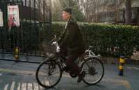 china news,viral news,an old man didn't want to die alone,man put himself up for adoption,Looking for someone to adopt me,