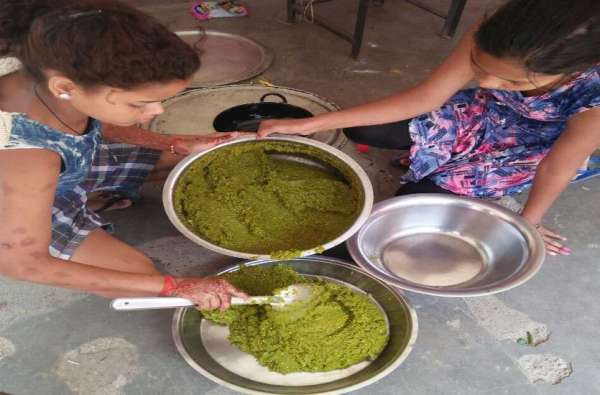 ग्रीष्मकालीन छुट्टियों में कस्तूरबा गांधी आश्रम की छात्राओं के लिए समर कैंप