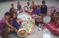 ग्रीष्मकालीन छुट्टियों में कस्तूरबा गांधी आश्रम की छात्राओं के लिए समर कैंप