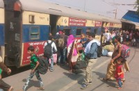 44 में 26 नल सूखे, छ: नल की टोंटी टूटी