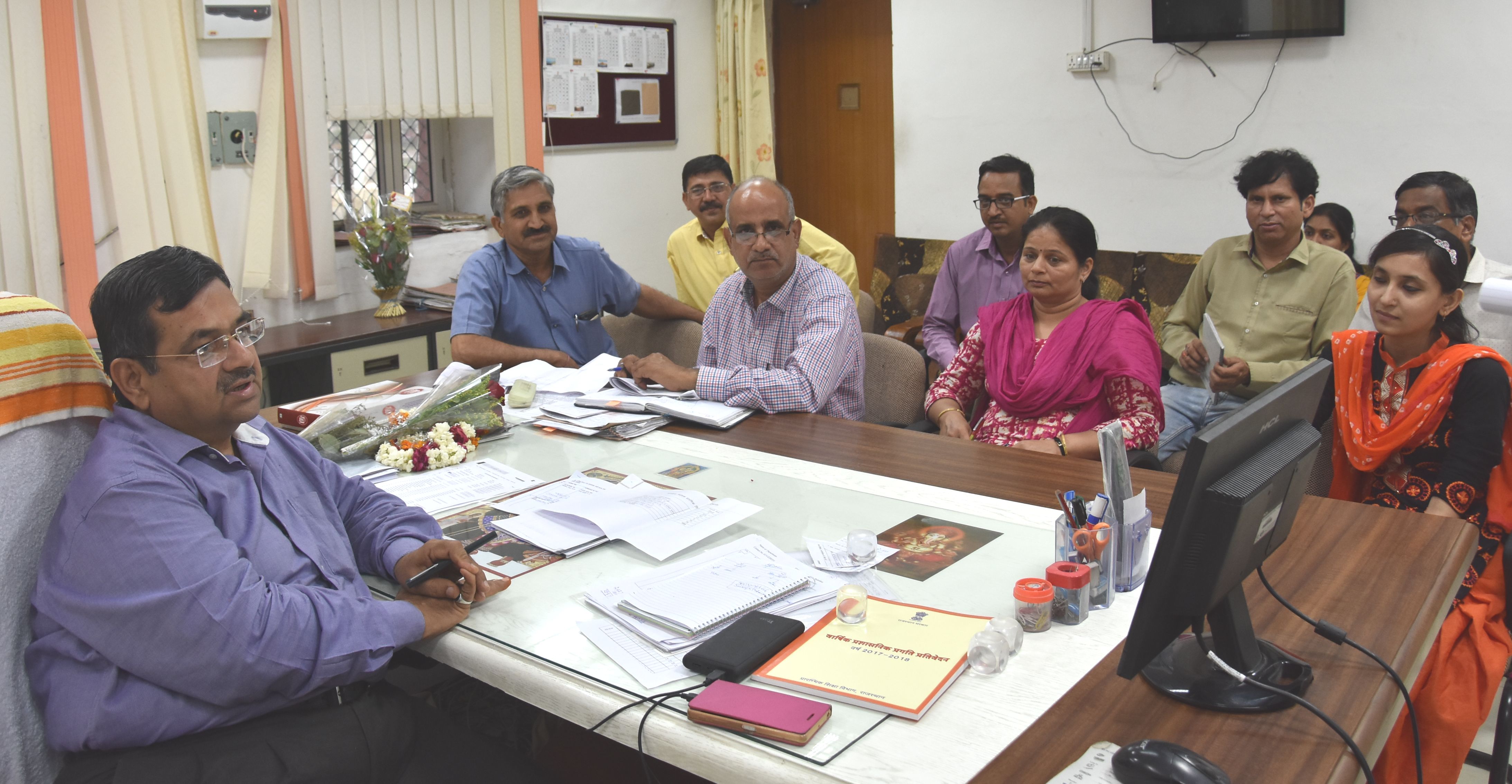 प्राथमिक शिक्षा निदेशालय के नए निदेशक एसएस राजपुरोहित ने संभाला कार्यभार, कहा जमीनी स्तर पर कराएंगे काम, देखें वीडियो