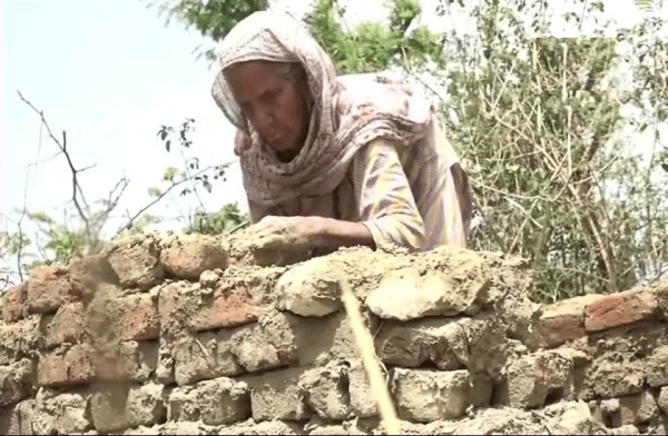swacch bharat mission 87-year-old woman making toilet near home