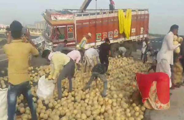 Bhilwara, bhilwara news, Road accident in bhilwara, Latest news in bhilwara, Bhilwara News in hindi, Hindi News in bhilwara, Latest hindi news in bhilwara