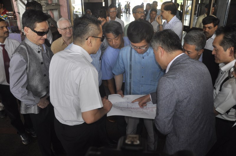 Japan Minister inspected site at kalupur rly station for bullet train