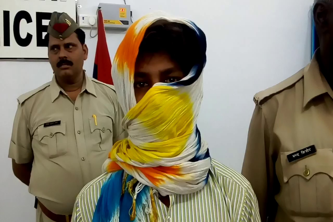 सौतेली मां के लिये पिता को कुल्हाड़ी से काटकर दी दर्दनाक मौत, सामने आयी हैरान करने वाली कहानी