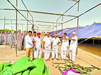 बालोतरा में होने वाले ब्राह्मण सम्मेलन को लेकर चल रही तैयारियों का जायजा लेते पदाधिकारी।