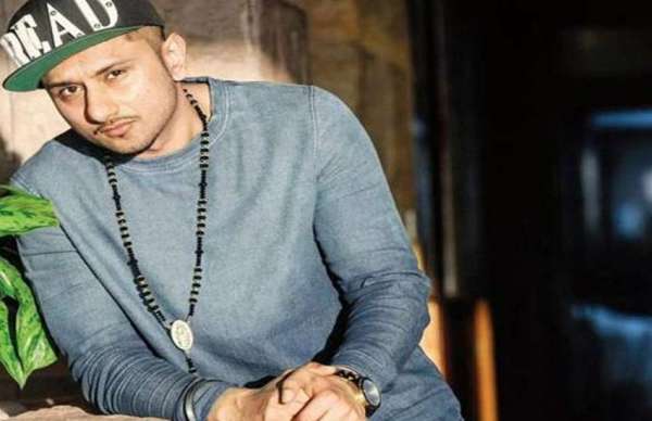 OMG! नई एल्बम से कमबैक कर रहे YO YO HONEY SINGH! बना डाली सलमान जैसी बॅाडी