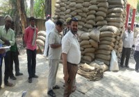 Farmers facing problems in wheat purchasing center Hamirpur news