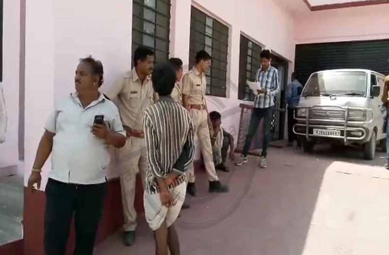 Tractor driver dies in suspected circumstances in bhilwara