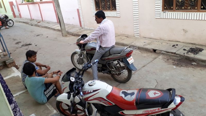 Bikers gang looting two pieces of bag