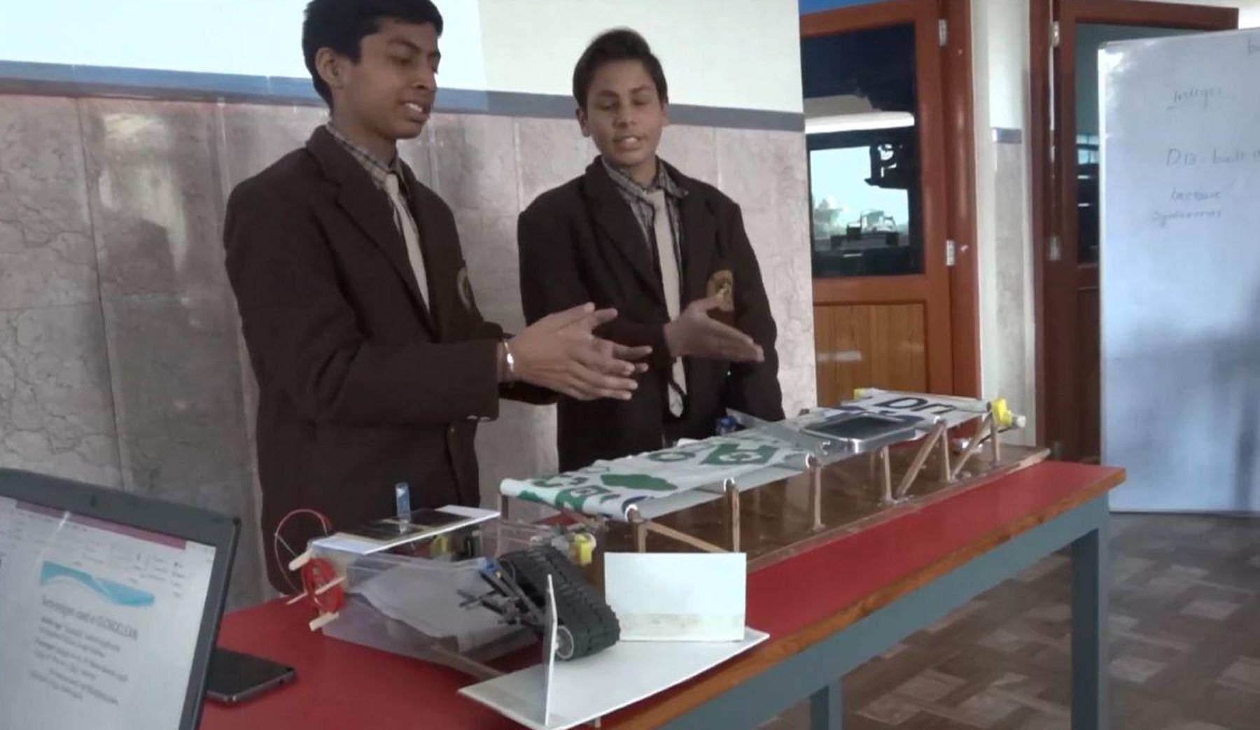 Satna School boys in Atal Tinkering Marathon Top 30 Innovations