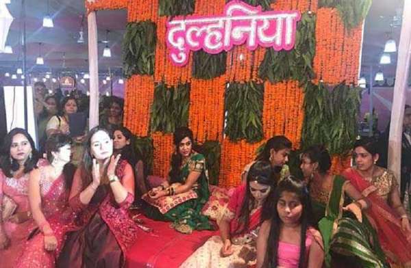 tejpratap yadav aishwarya rai mehandi ceremony photos viral