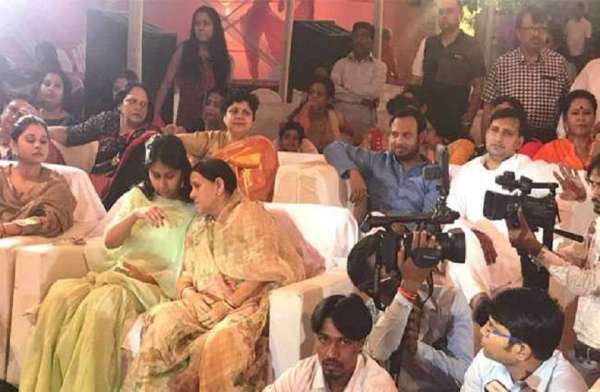 tejpratap yadav aishwarya rai mehandi ceremony photos viral