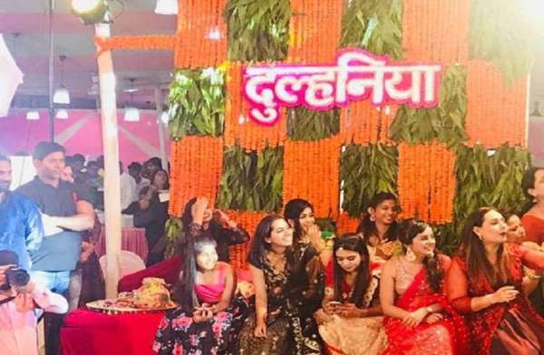 tejpratap yadav aishwarya rai mehandi ceremony photos viral