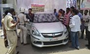 Traffic police created challan against husband of councilor