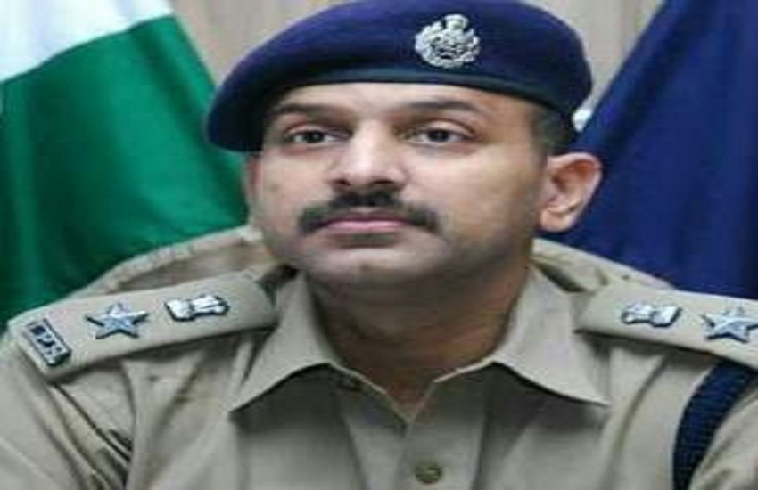 IPS Nitin Tiwari