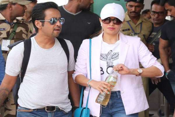 salman khan arrived jodhpur with boby deol and jacklin