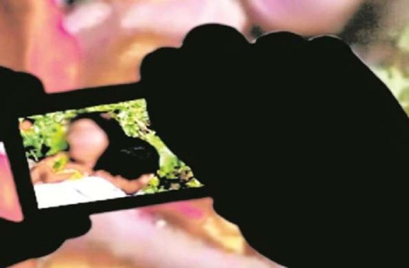 girl intimate with boy mms video viral