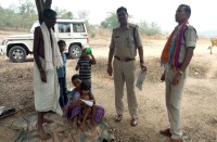 भू- विस्थापित सुखराम ने पूछा, अफसर बताए विजय नगर में कहां दी गई बसाहट, बैकफुट पर एसईसीएल प्रबंधन, पढि़ए क्या है मामला...