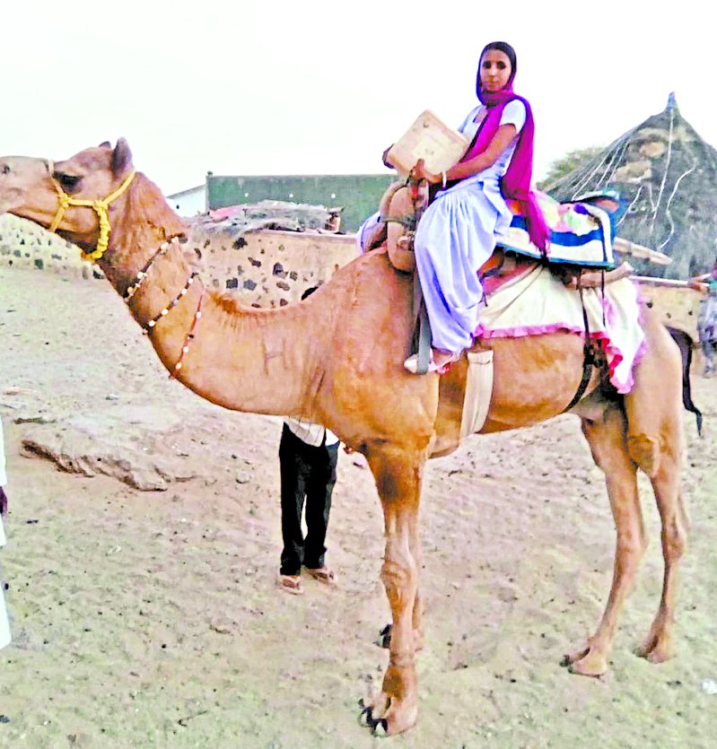 female nurses, serving, like soldier, barmer