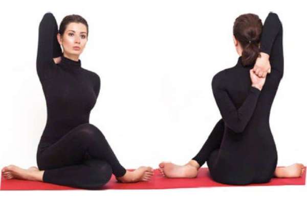 गोमुखासन 