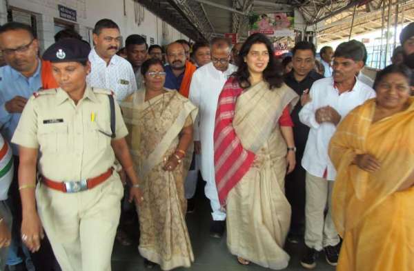 Weekly Express Indore and Puri 