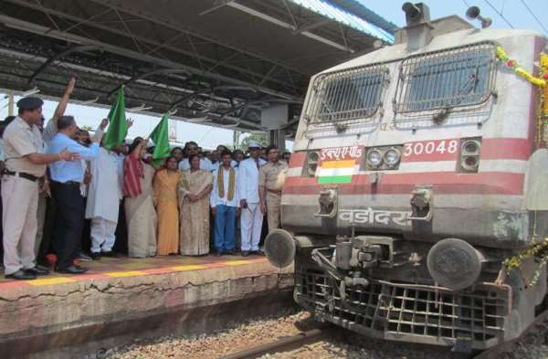 Weekly Express Indore and Puri 