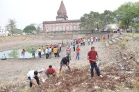 amritam jalam great mass gathered to save a drop of water