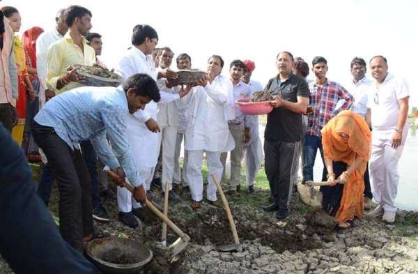   Amritam Jalam campaign