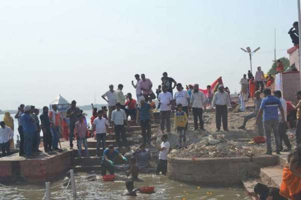 patrika campaign amritam jalam at narmada ghat hoshangabad, mp