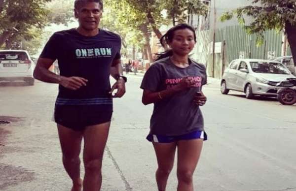 milind soman and his wife ankita kanwar