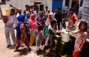 The battle against water in the city, the compulsion of demanding the