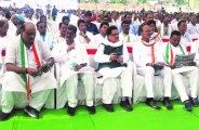 जब चुनाव में पैसा दें भाजपाई तो उन्हें शराब की बोतल मारें, जानें और क्या कहा उइके ने कांग्रेस के संकल्प शिविर में