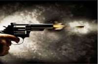Nazam hashmi shot in Allahabad by contuning firing