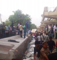 शहर में दर्जनभर से ज्याद पुल निर्माणाधीन, अंग्रेजों के जमाने के पुलों में दौड़ रहे वाहन