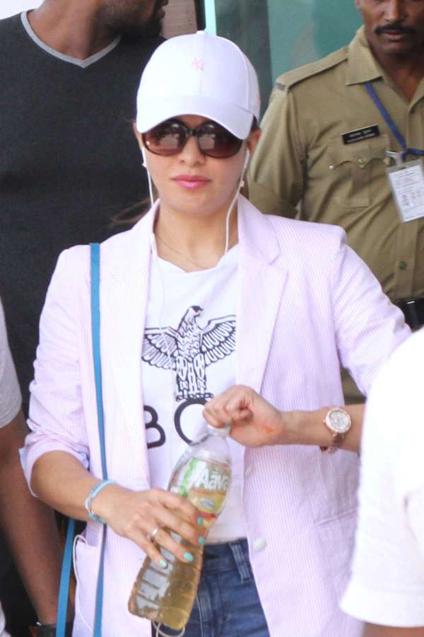 Salman Khan's style, Eating at the dhaba, Race-3 Shooting in Jodhpur