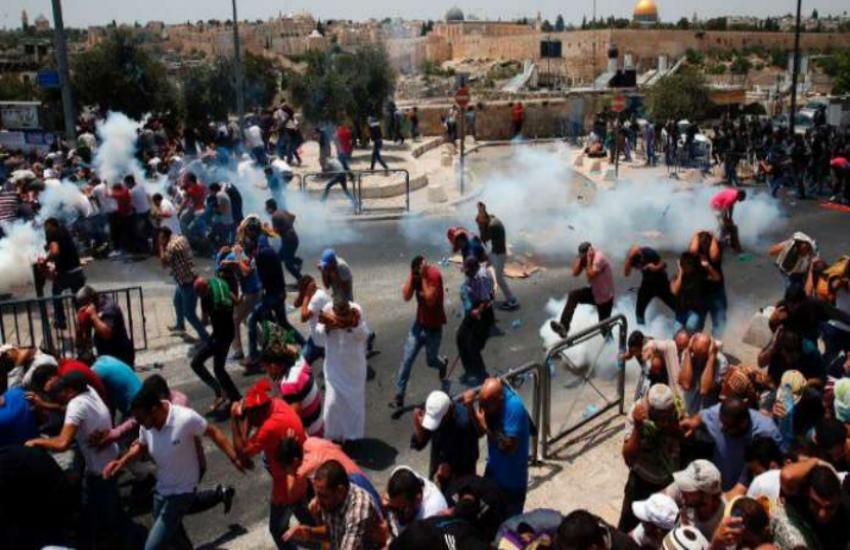 यरुशलम में फिलिस्तीनी नागरिकों और इजरायली सैनिकों के बीच खूनी संघर्ष