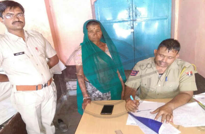A woman arrested for pocketing in bhilwara