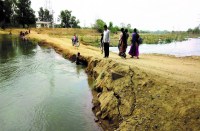 CG Public Opinion : सोन नदी पर निर्माणाधीन पुल का काम नहीं हुआ पूरा तो इस गांव के ग्रामीण करेंगे चुनाव का बहिष्कार 