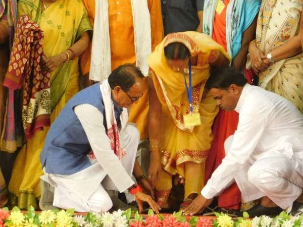 Chief Minister shivraj singh chouhan in shahdol, see picture