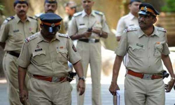 social media,Twitter,Mumbai police,satire,memes,viral,viral post,