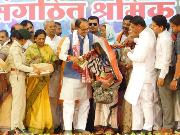 Chief Minister shivraj singh chouhan in shahdol, see picture