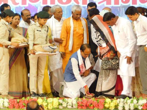 Chief Minister shivraj singh chouhan in shahdol, see picture
