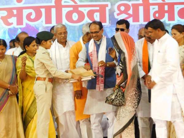 Chief Minister shivraj singh chouhan in shahdol, see picture