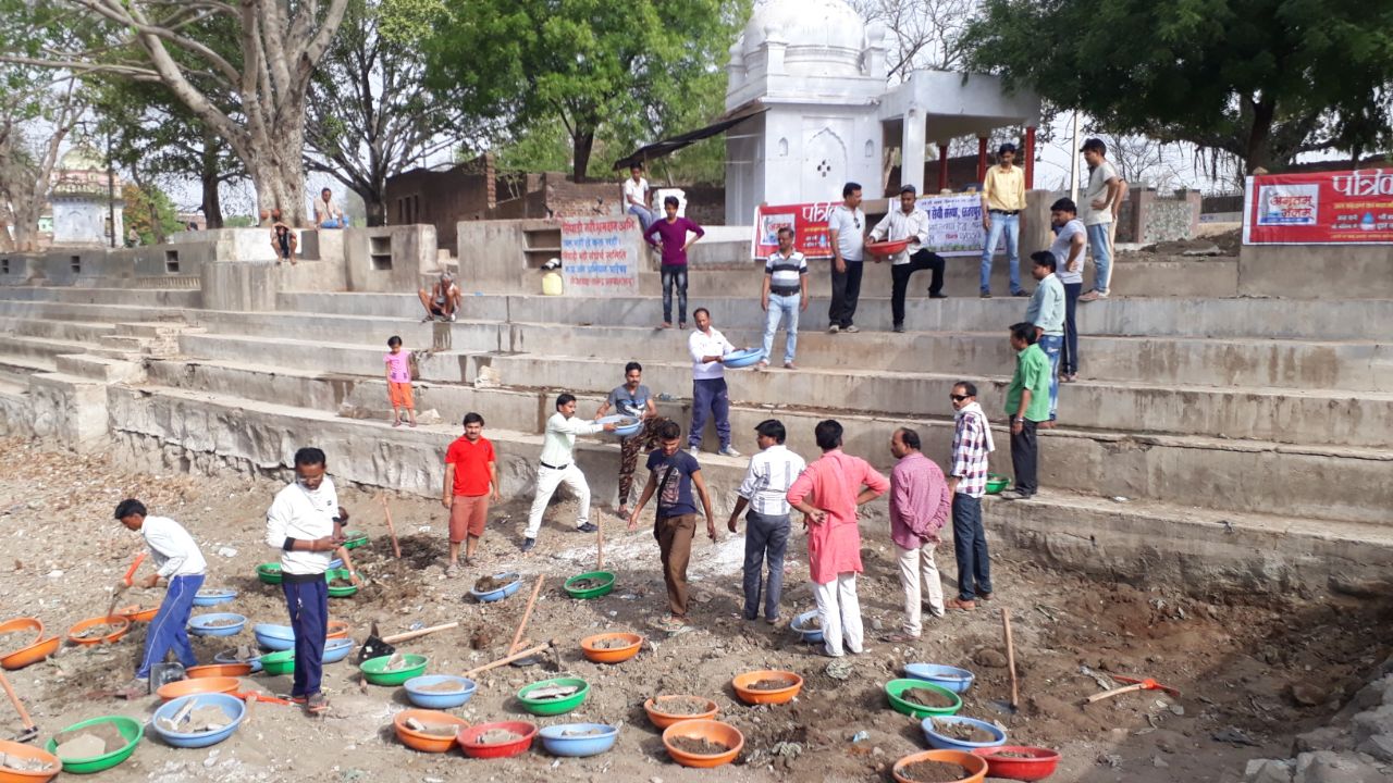 Youths contributed to cleaning the river